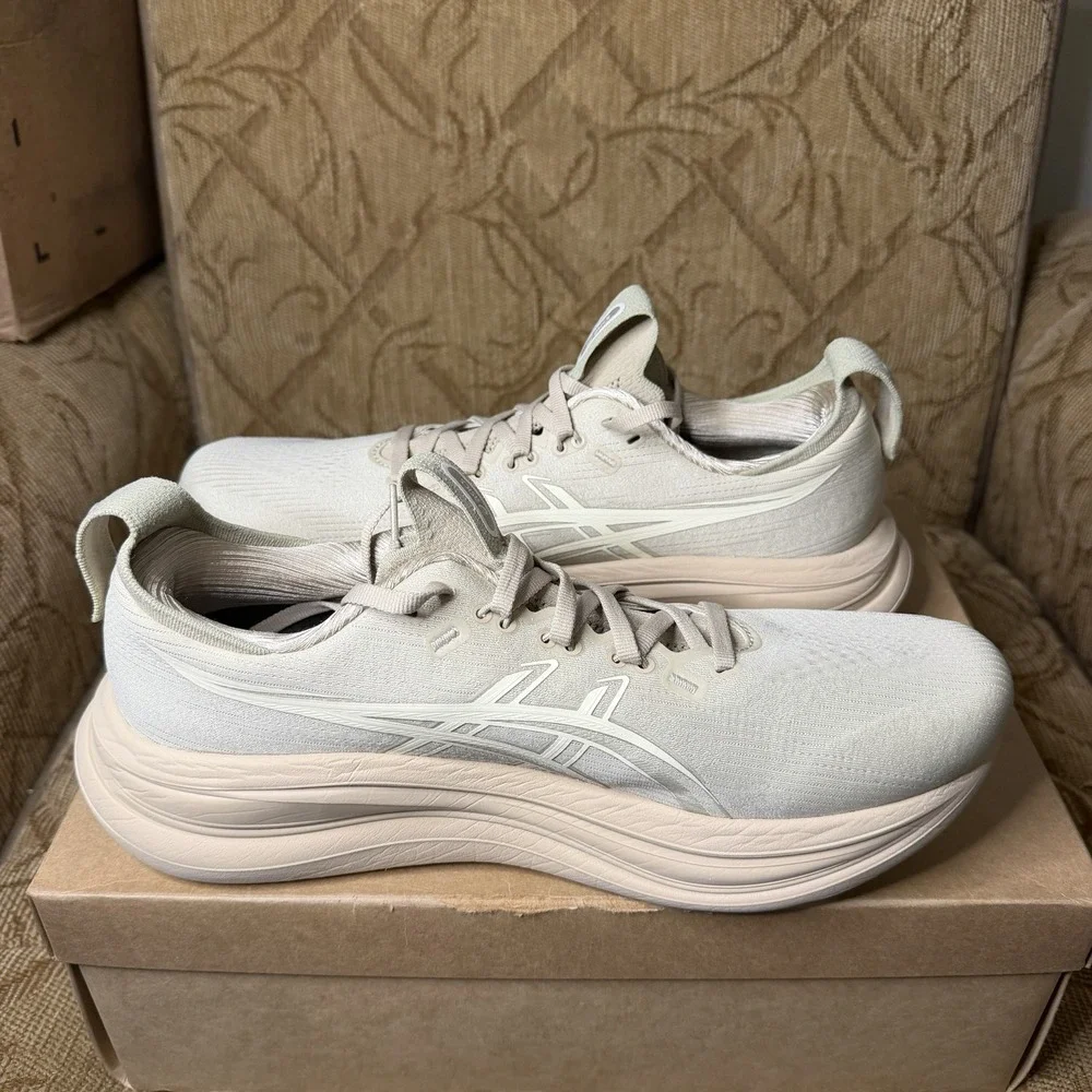 Asics Gel-Nimbus 28 Feather Grey Cream 1011C127-021 Men's Size 10.5